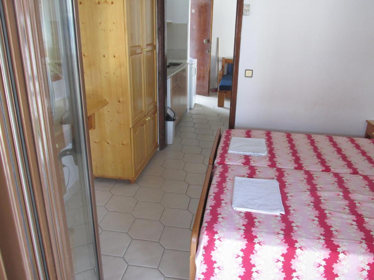 Apartments Villa Castor Pefkochori Bagian luar foto