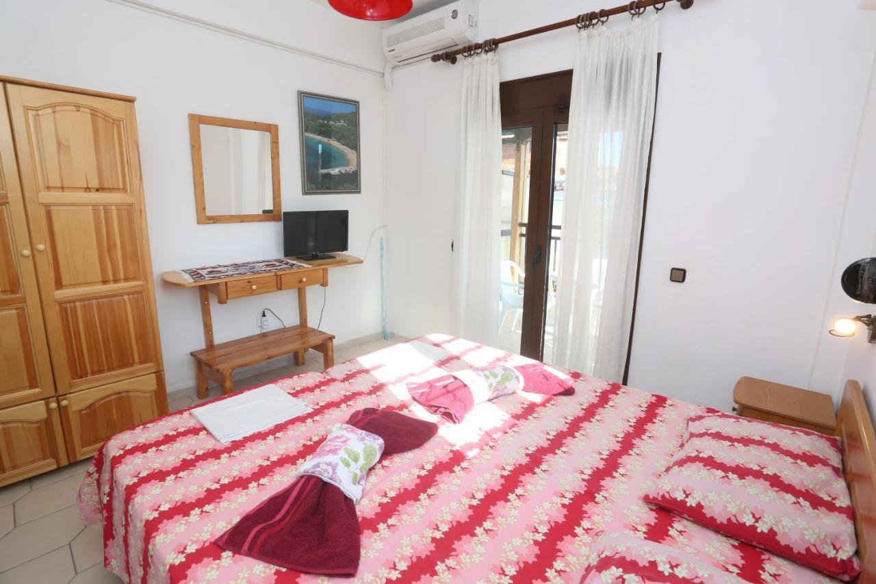 Apartments Villa Castor Pefkochori Bagian luar foto